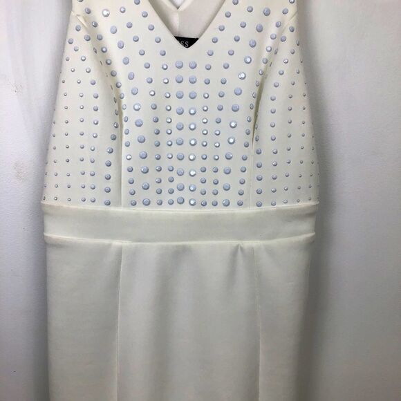 NWT GUESS Size 4 White Embellished Halter Dress! - Picture 4 of 13